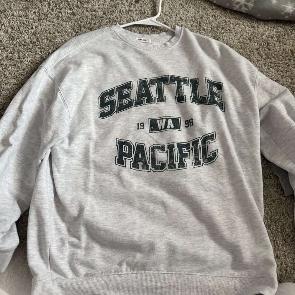 Garage crew neck